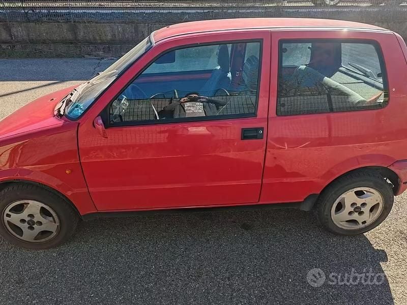 Usata Fiat Cinquecento 54 CV (39 kW) 1996 Rosso Utilitaria