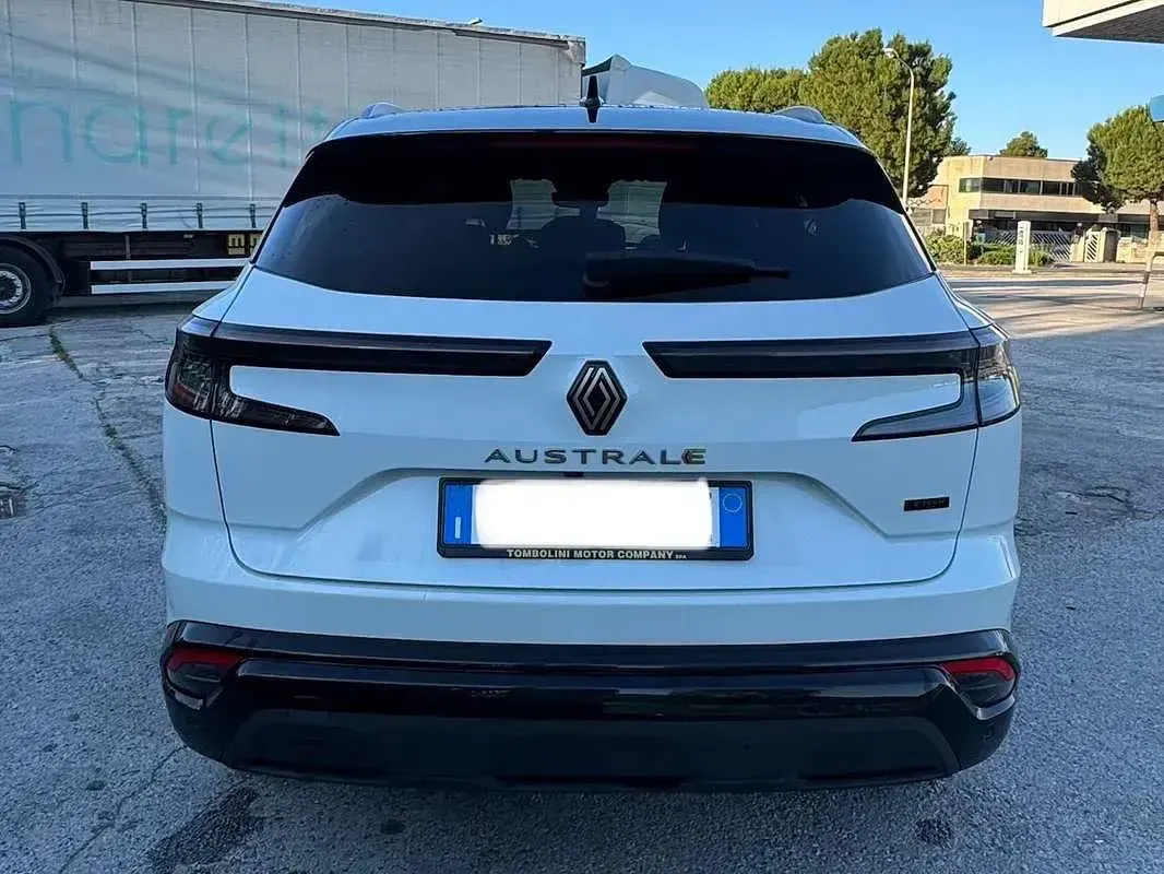 Usata Renault Austral Techno 200 CV (147 kW) 2023 Bianco SUV