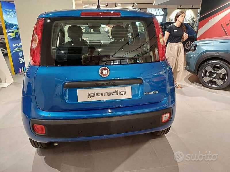 Nuova Fiat Panda 70 CV (51 kW) 2025 Blu Utilitaria