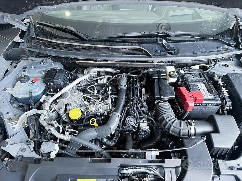 Usata Nissan Qashqai Tekna+ 158 CV (116 kW) 2022 Ceramic grey tetto nero SUV