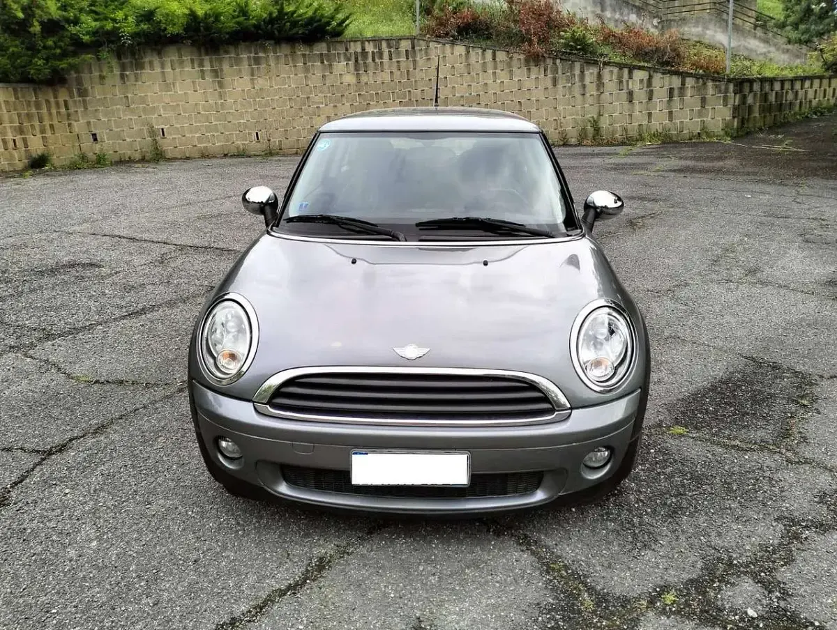 Usata Mini ONE 75 CV (55 kW) 2010 Grigio Utilitaria