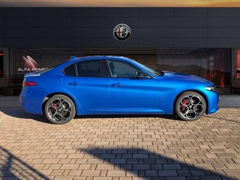 Usata Alfa Romeo Giulia Veloce 210 CV (154 kW) 2023 Blu Berlina