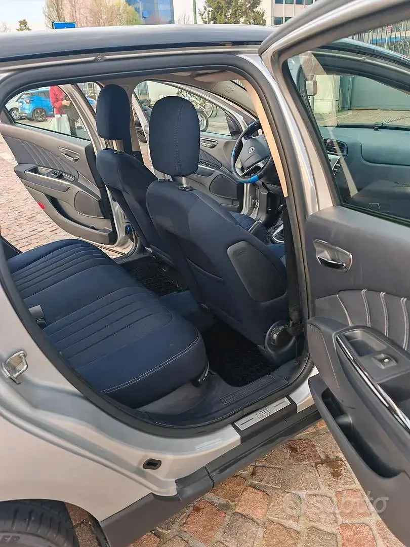 Usata Lancia Delta 2008 Grigio Utilitaria