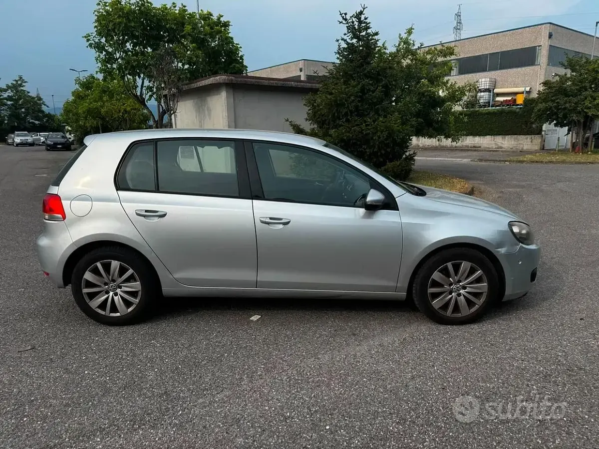 Usata VW Golf VI Highline 140 CV (102 kW) 2009 Grigio Utilitaria