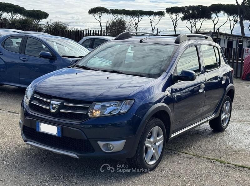 Usata Dacia Sandero Stepway 90 CV (66 kW) 2016 Blu SUV
