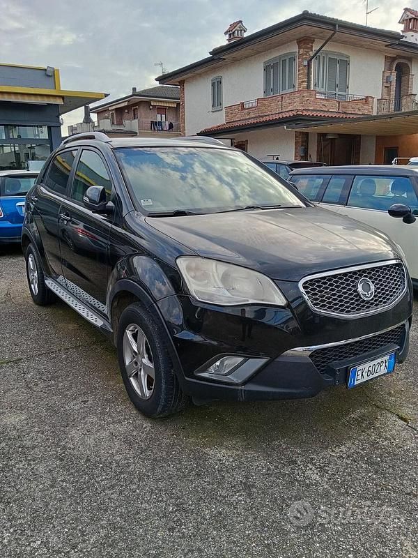 Usata Ssangyong (KGM) Korando 175 CV (128 kW) 2011 Nero Station wagon