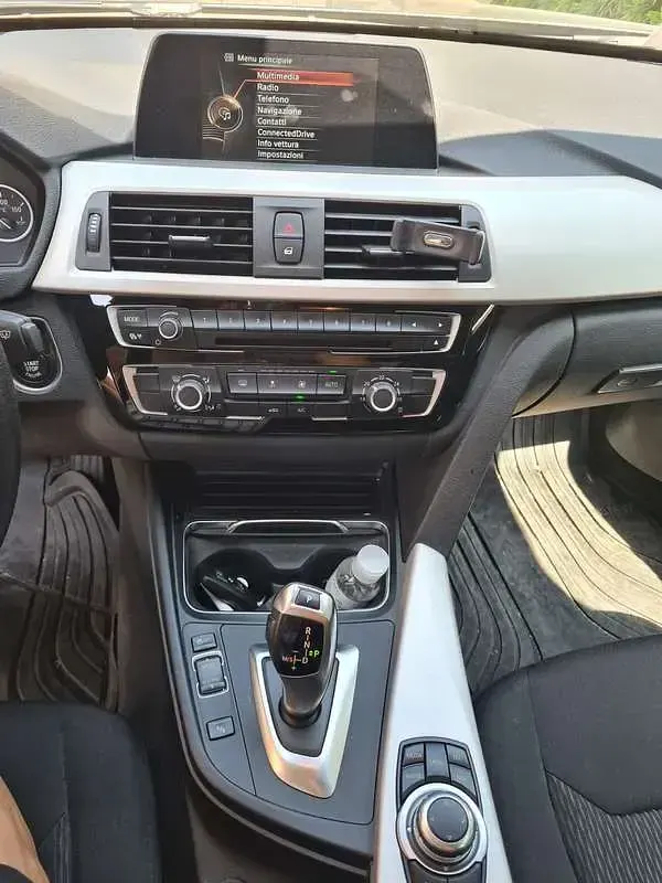 Usata BMW 318 Advantage 150 CV (110 kW) 2017 Nero Station wagon