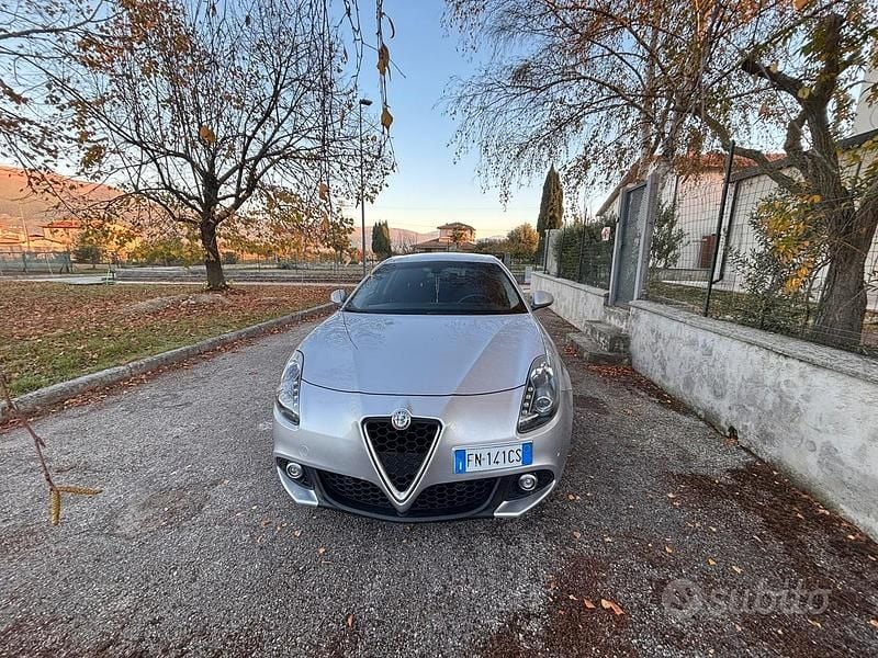 Usata Alfa Romeo Giulietta 120 CV (88 kW) 2016 Grigio Berlina
