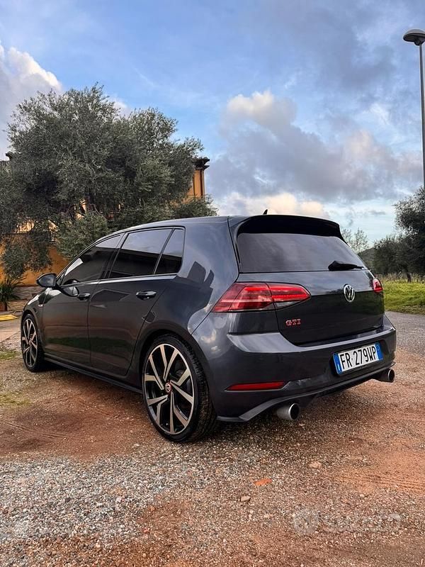 Usata VW Golf VII GTI 230 CV (169 kW) 2018 Berlina