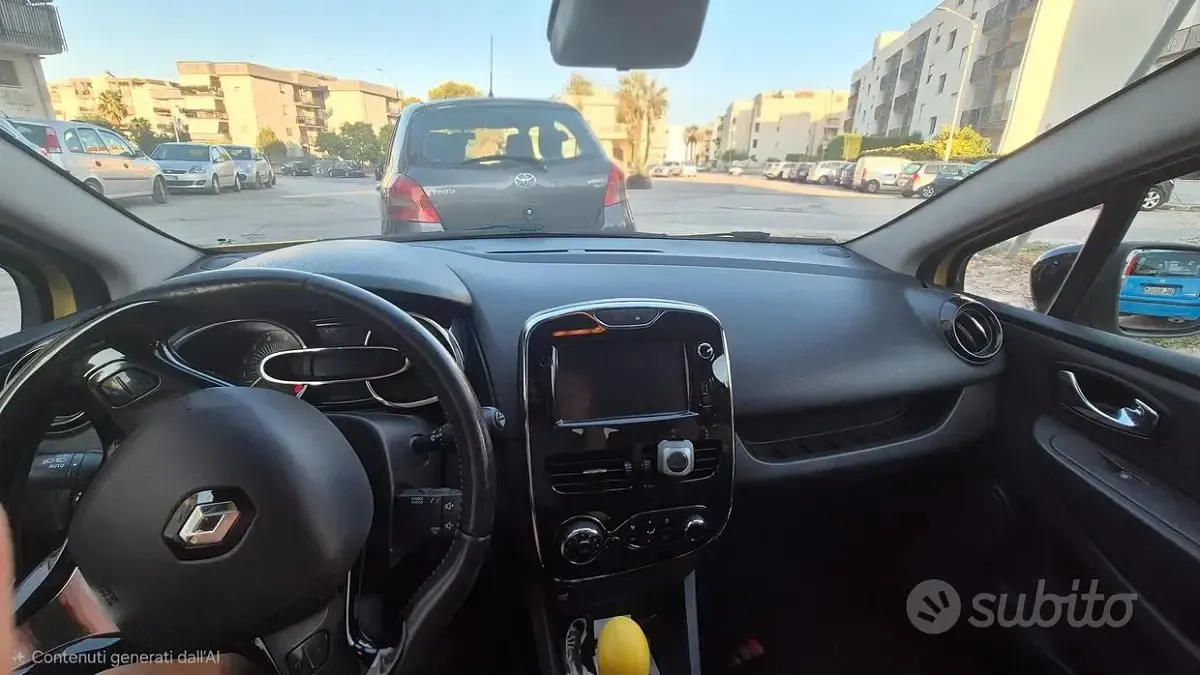 Usata Renault Clio 90 CV (66 kW) 2014 Giallo Utilitaria