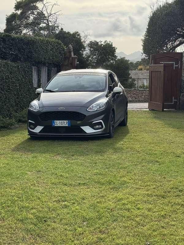 Usata 2017 Ford Fiesta ST-Line Berlina | 9000 € (Buon prezzo) - Immagine 1/4