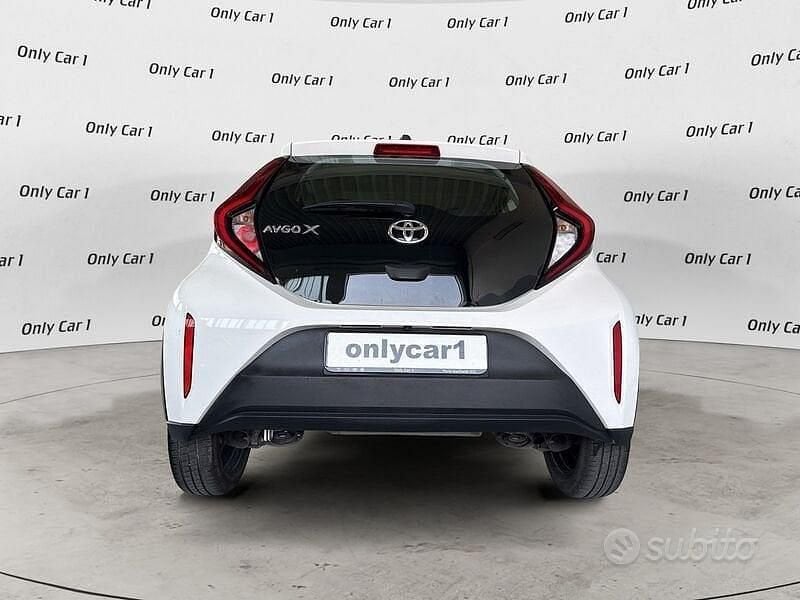Gebraucht Toyota Aygo X Active 72 PS (52 kW) 2023 Weiß SUV