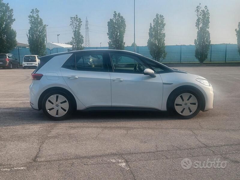 Begagnad VW ID.3 Life 69 kW (95 HK) 2021 Vit Halvkombi