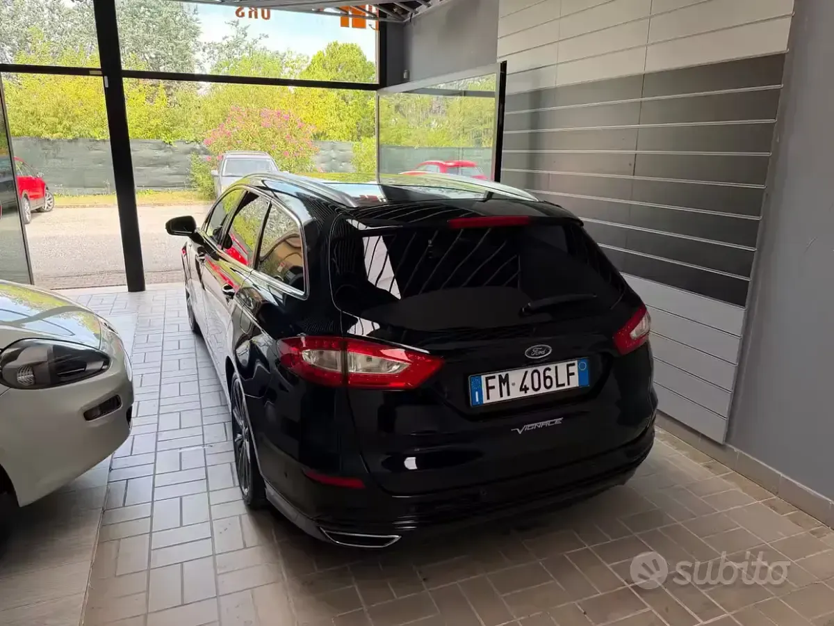 Usata Ford Mondeo Vignale 210 CV (154 kW) 2017 Nero Berlina
