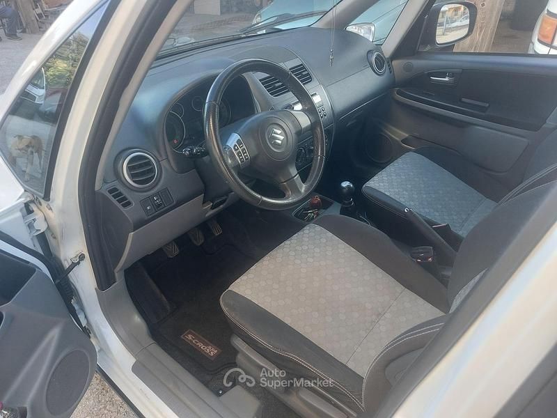 Usata Suzuki SX4 120 CV (88 kW) 2014 SUV