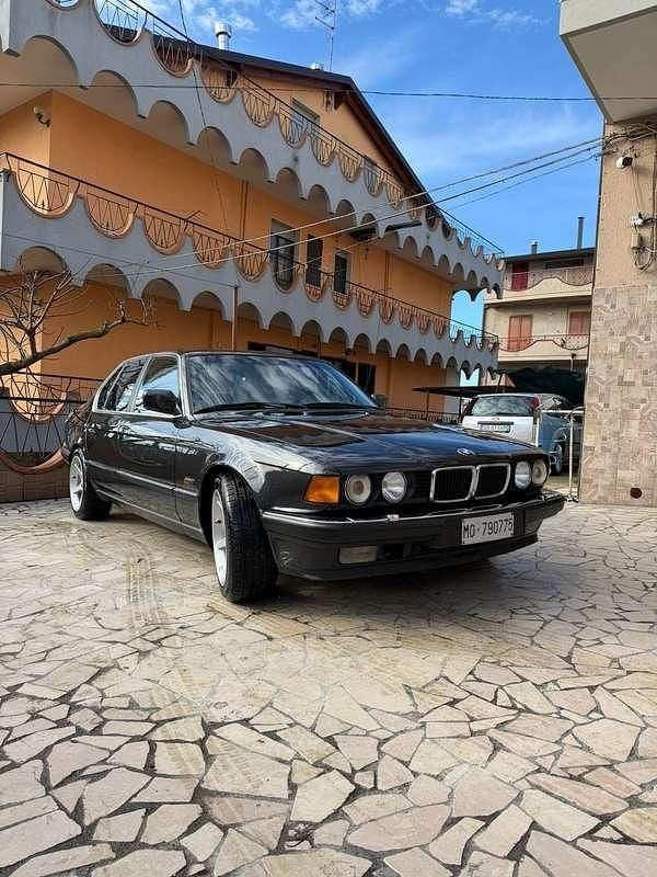 Begagnad BMW 735 Efficient Dynamics 220 HK (161 kW) 1988 Sedan