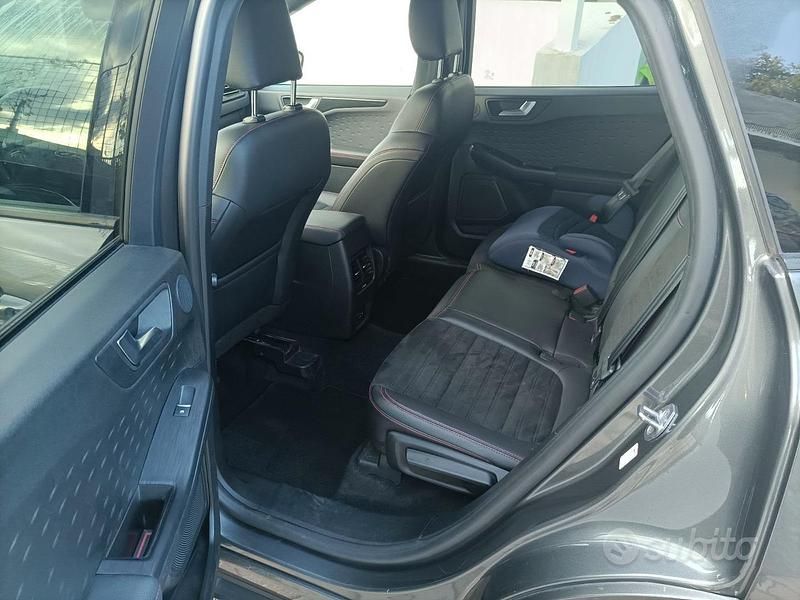 Usata Ford Kuga ST-Line X 120 CV (88 kW) 2021 Grigio SUV
