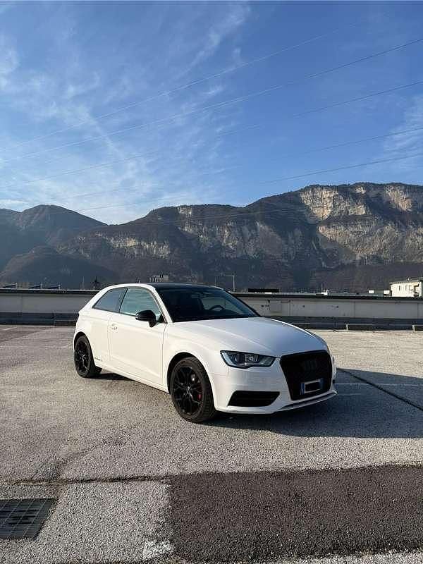 Usata Audi A3 Attraction 110 CV (80 kW) 2015 Bianco Berlina