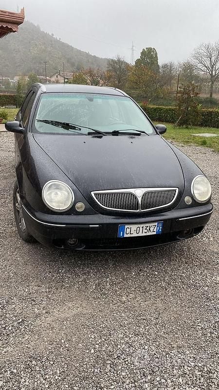Usata Lancia Lybra 116 CV (85 kW) 2004 Nero Station wagon