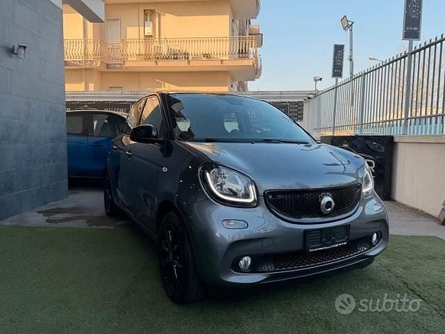 Usata Smart ForFour Passion 90 CV (66 kW) 2017 Grigio Utilitaria