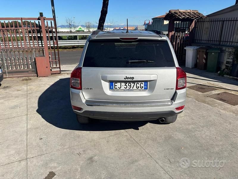 Usata Jeep Compass 163 CV (119 kW) 2011 Grigio SUV