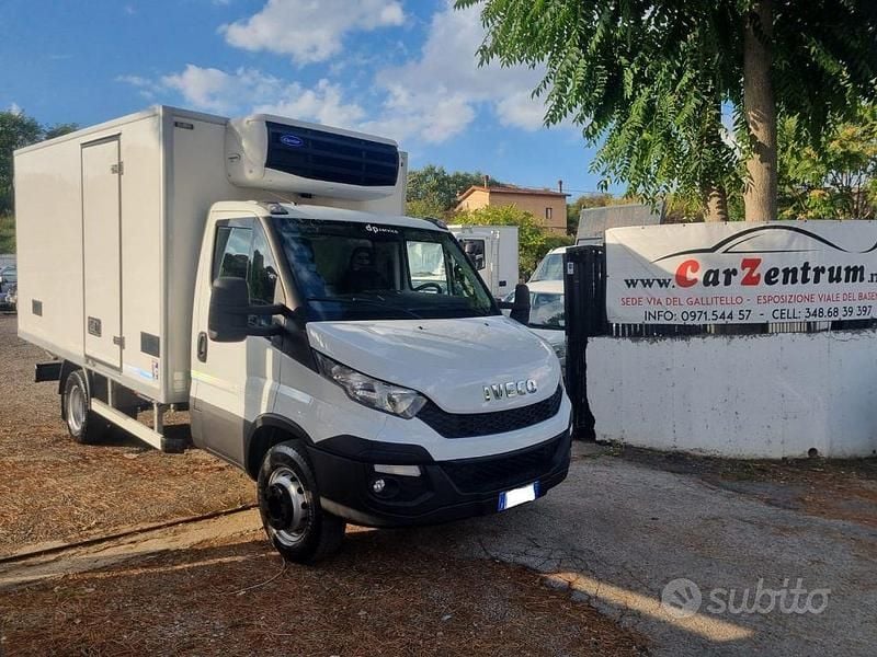 Usata Iveco Daily 146 CV (107 kW) 2017 Bianco Furgone