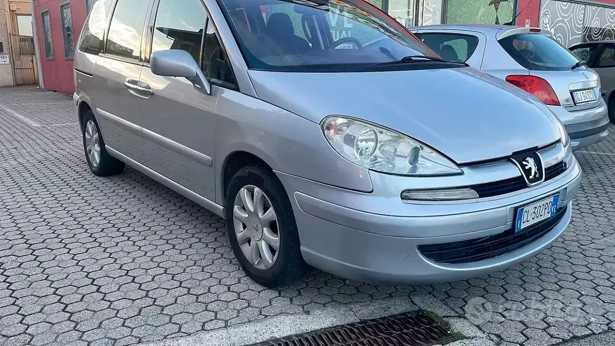 Usata Peugeot 807 128 CV (94 kW) 2004 Monovolume