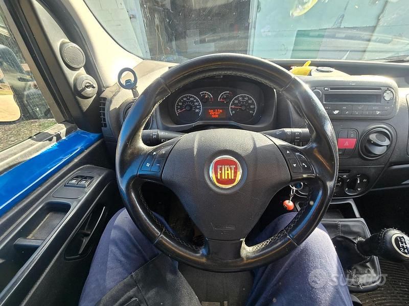 Begagnad Fiat Qubo Trekking 2013 Blå Minibuss