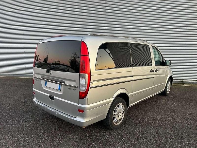 Usata Mercedes Vito 136 CV (100 kW) 2012 Argento metallizzato Furgone