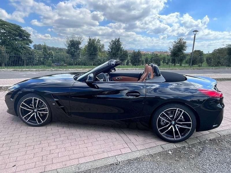 Nero Usata 2024 BMW Z4 Efficient Dynamics Cabrio | 55.900 € (Molto cara) - Immagine 1/4