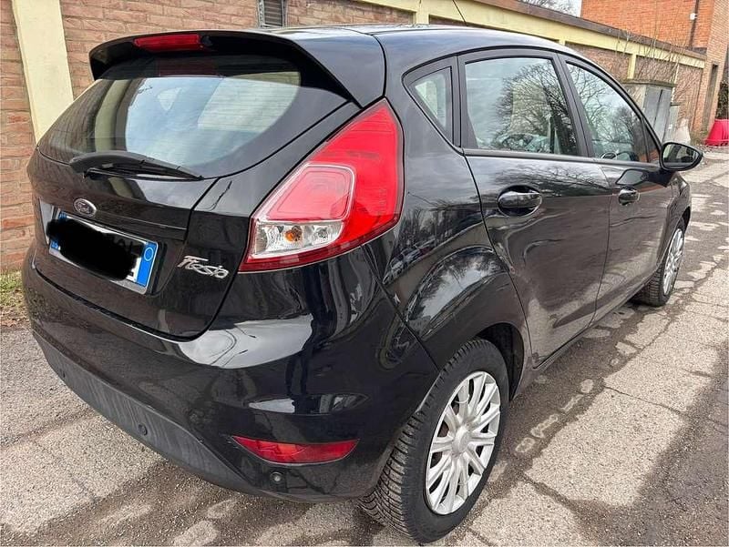 Usata Ford Fiesta Business Edition 75 CV (55 kW) 2016 Nero Berlina