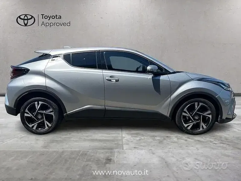 Usata Toyota C-HR Trend 122 CV (89 kW) 2022 Grigio SUV