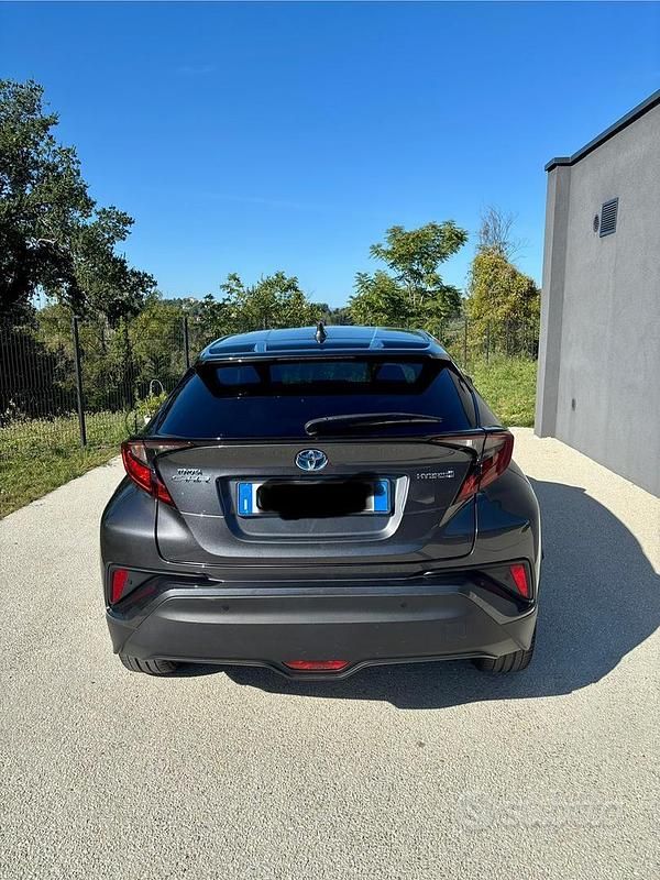 Usata Toyota C-HR Trend 98 CV (72 kW) 2022 Grigio SUV