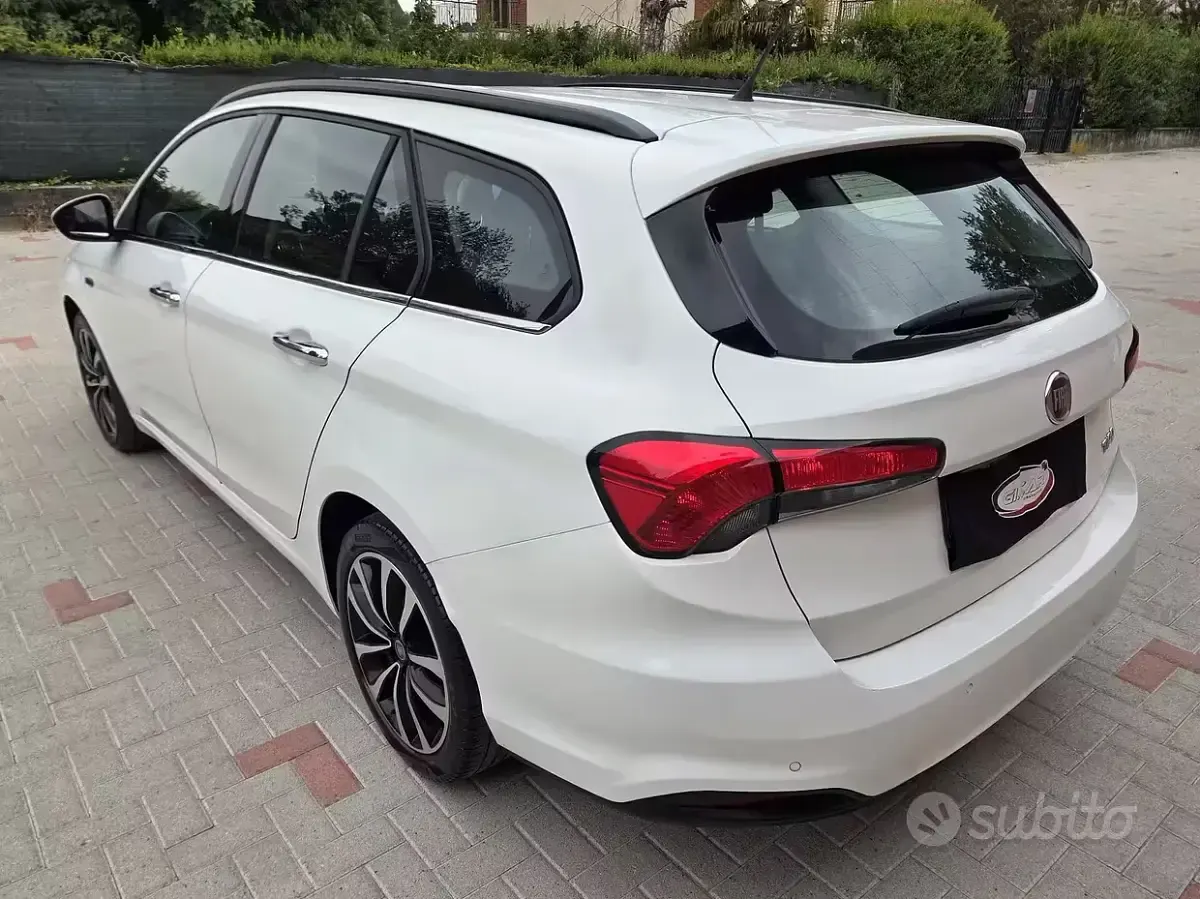 Usata Fiat Tipo Lounge 120 CV (88 kW) 2017 Bianco Station wagon