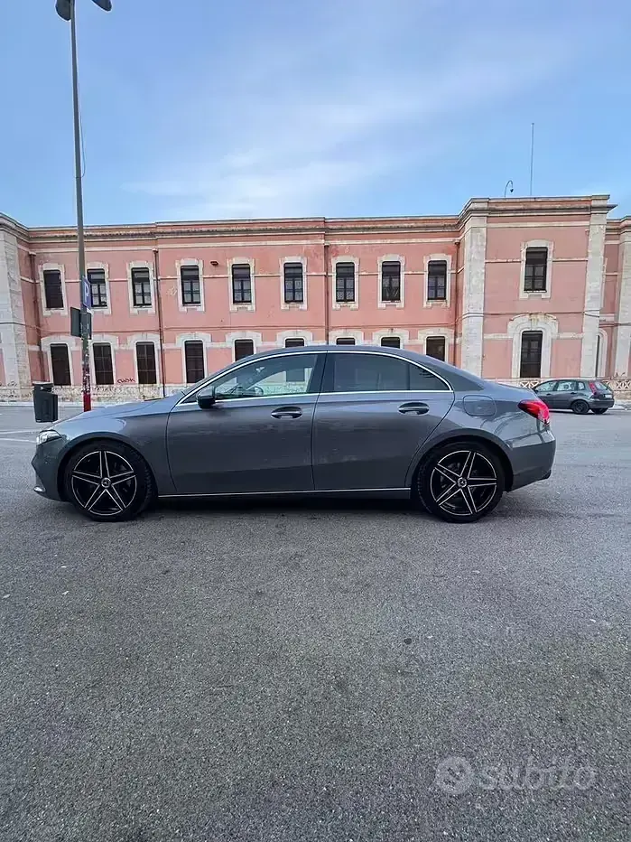 Usata Mercedes A200 150 CV (110 kW) 2020 Grigio Berlina