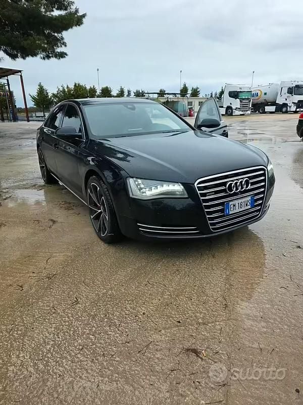 Usata Audi A8 250 CV (183 kW) 2012 Blu Berlina