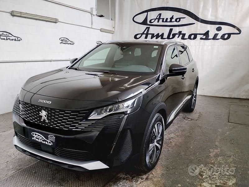 Usata Peugeot 5008 Allure 131 CV (96 kW) 2024 Nero SUV