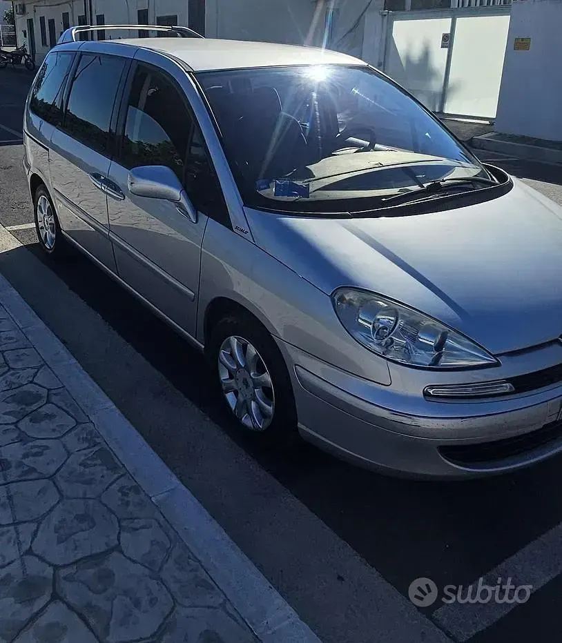 Usata Peugeot 807 158 CV (116 kW) 2005 Grigio Monovolume