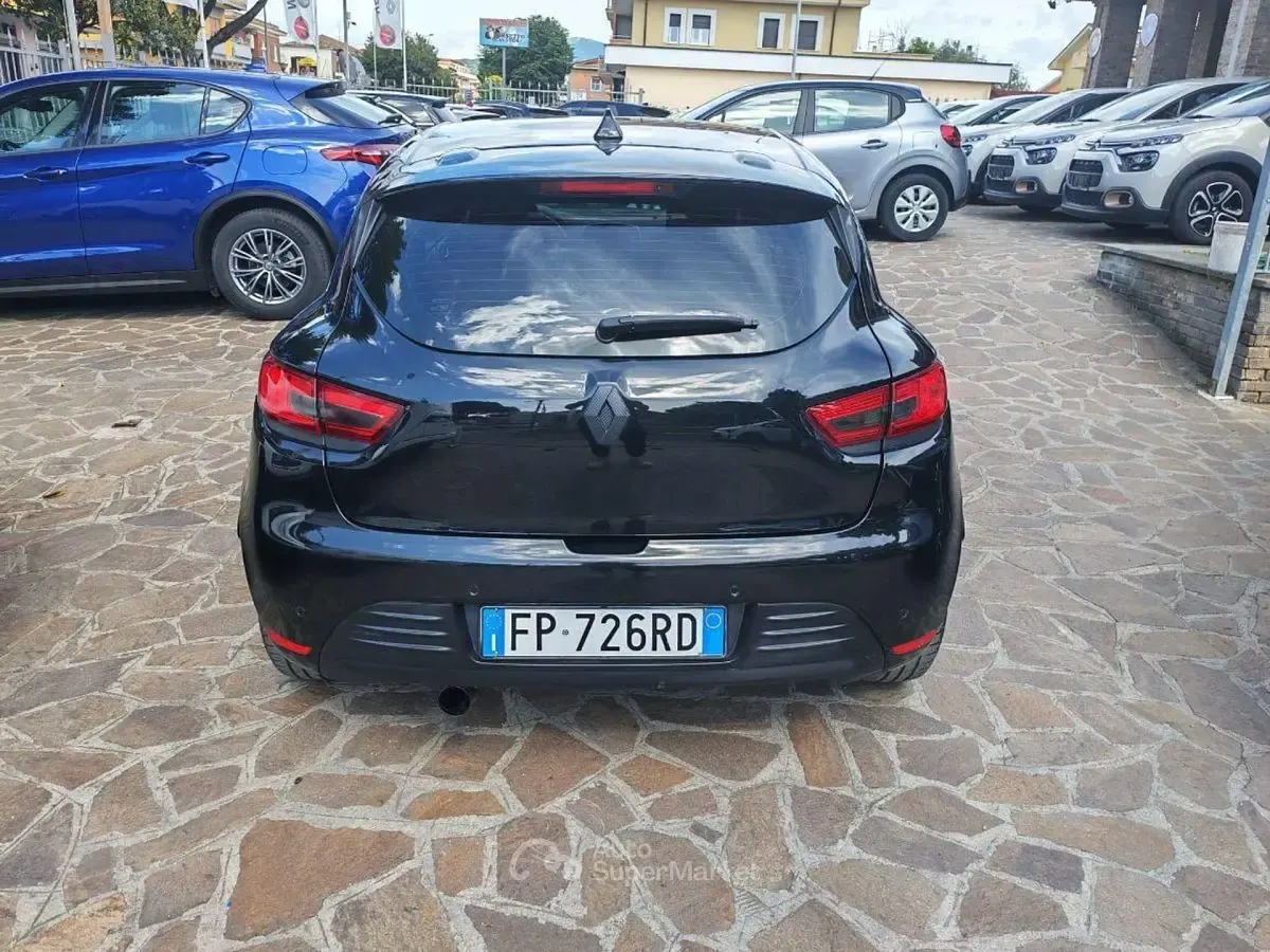 Usata Renault Clio GrandTour 75 CV (55 kW) 2018 Nero Station wagon