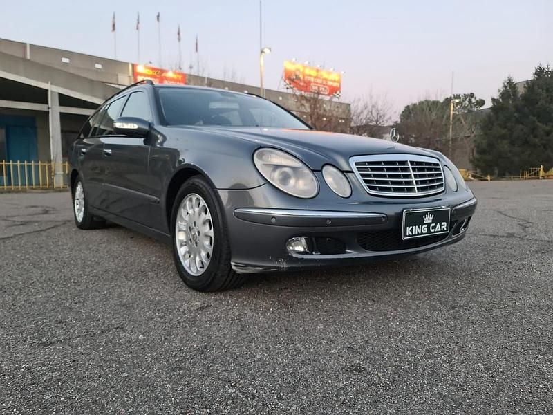 Usata Mercedes E280 Avantgarde 177 CV (130 kW) 2005 Grigio Station wagon