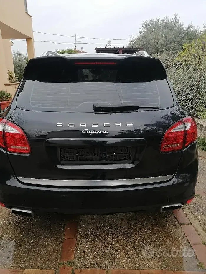 Usata Porsche Cayenne 2012 Nero SUV