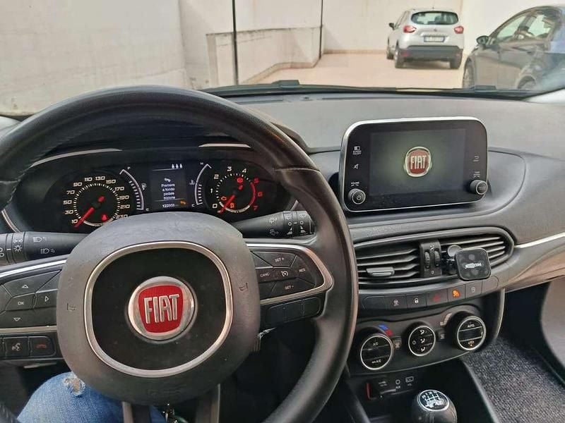 Usata Fiat Tipo 120 CV (88 kW) 2017 Nero Station wagon