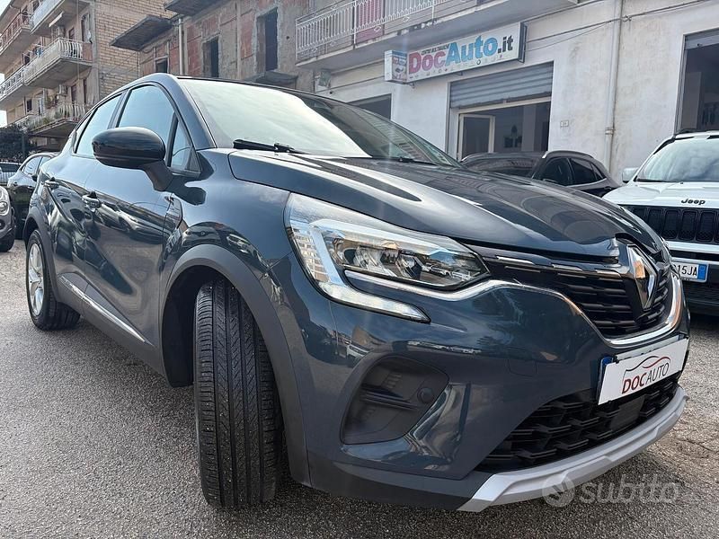 Usata Renault Captur Zen 95 CV (69 kW) 2021 Grigio SUV