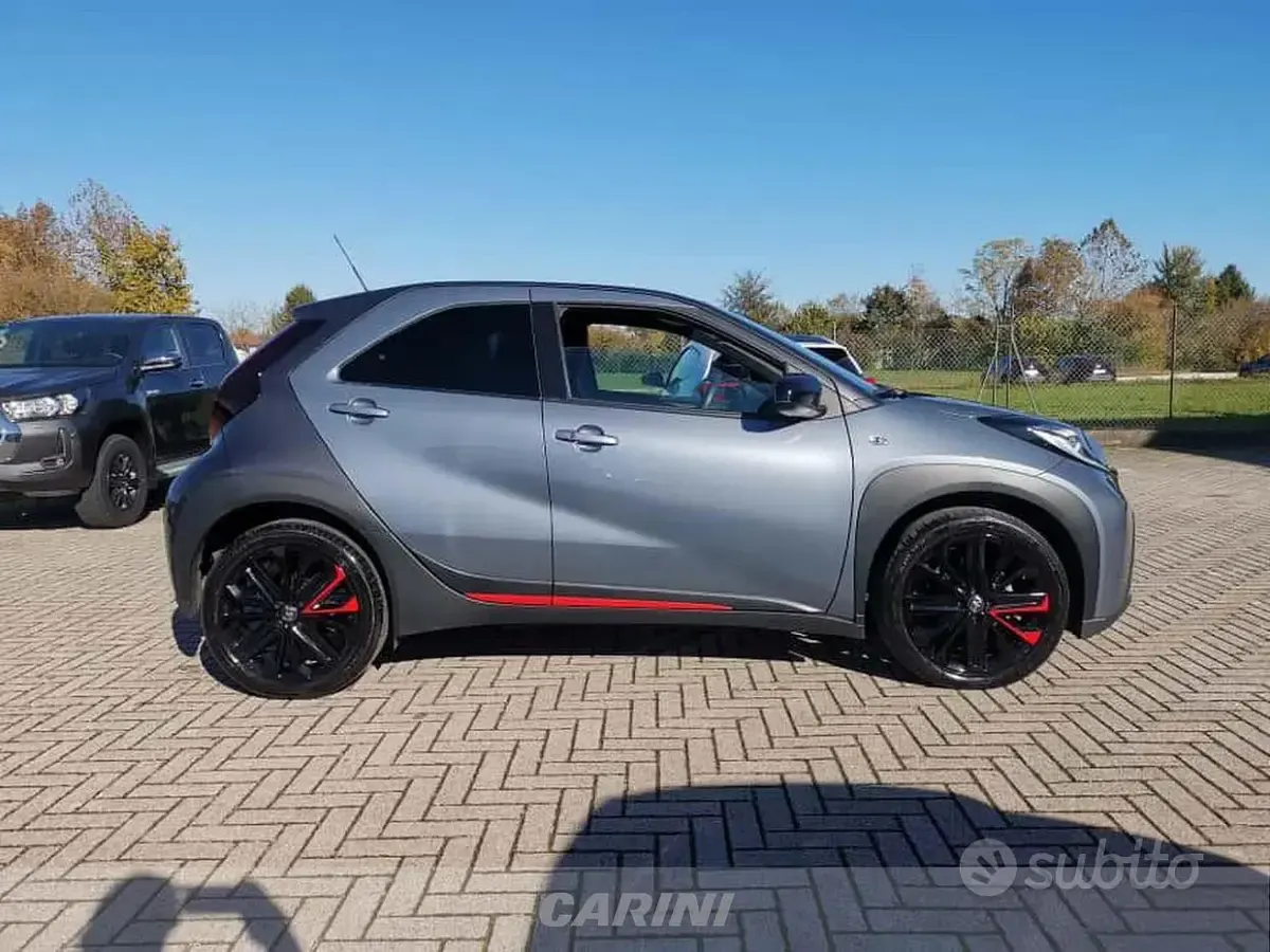 Usata Toyota Aygo X 72 CV (52 kW) 2023 Blu/azzurro SUV