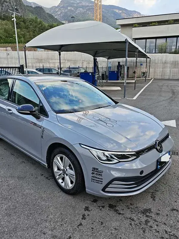 Usata VW Golf VIII Life 131 CV (96 kW) 2022 Berlina