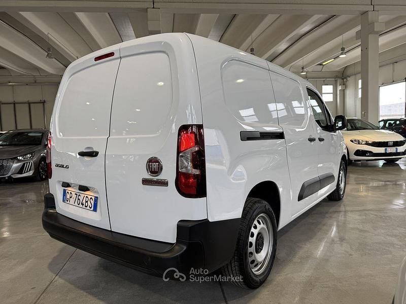 Usata Fiat Doblò 99 CV (72 kW) 2023 Other Monovolume