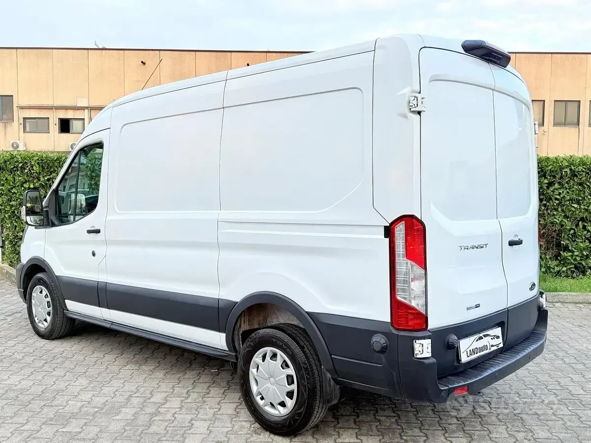 Usata Ford Transit 131 CV (96 kW) 2022 Bianco Berlina