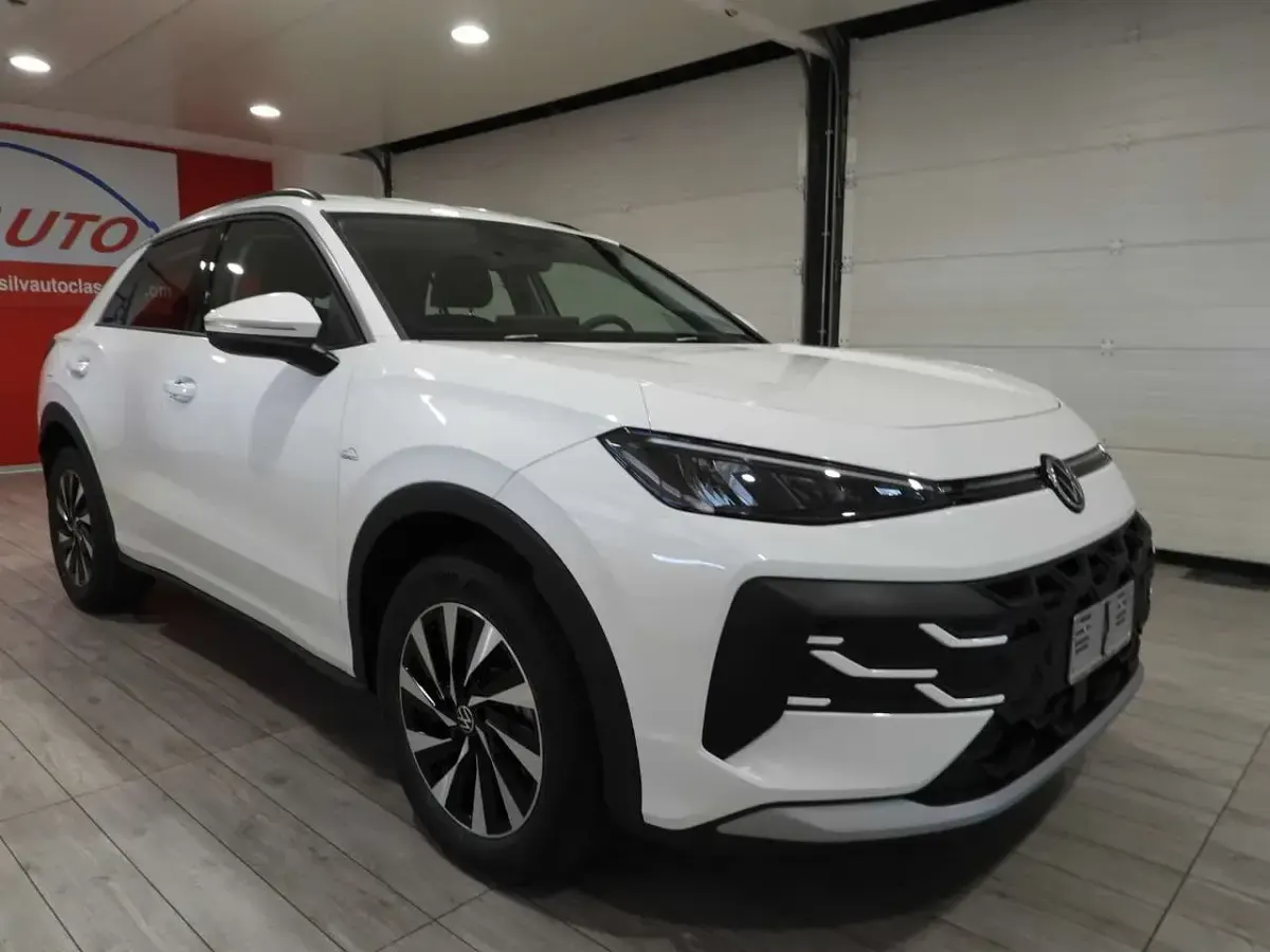 Nuova VW T-Roc Life 116 CV (85 kW) 2026 Canary yellow SUV