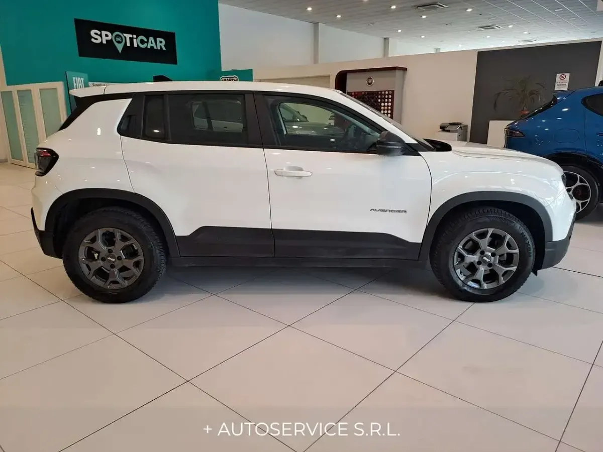 Usata Jeep Avenger Longitude 101 CV (74 kW) 2023 Bianco SUV