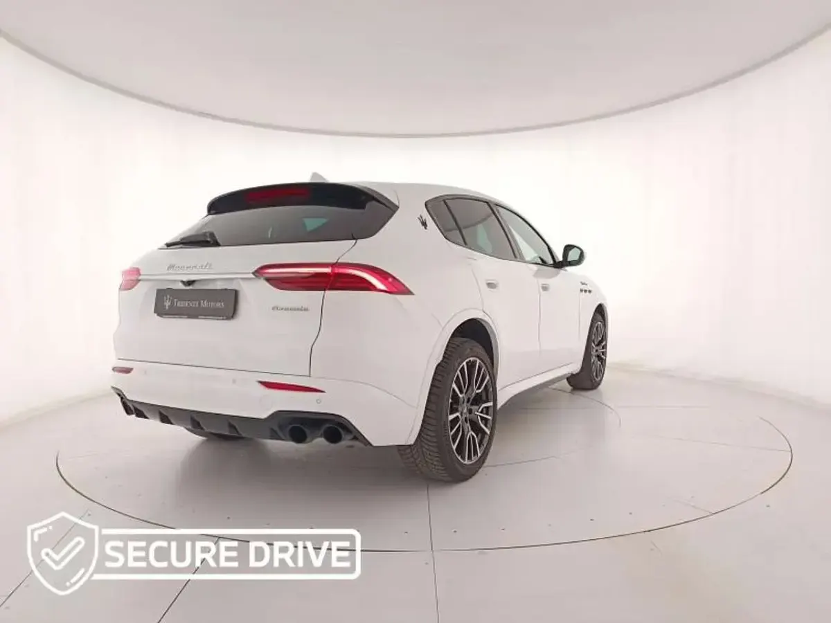 Usata Maserati Grecale 330 CV (242 kW) 2023 Bianco SUV